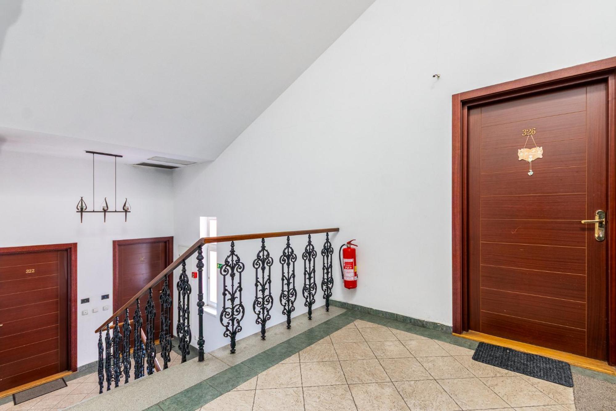 Private Retreat Close To Stations In Praha 3 Екстериор снимка